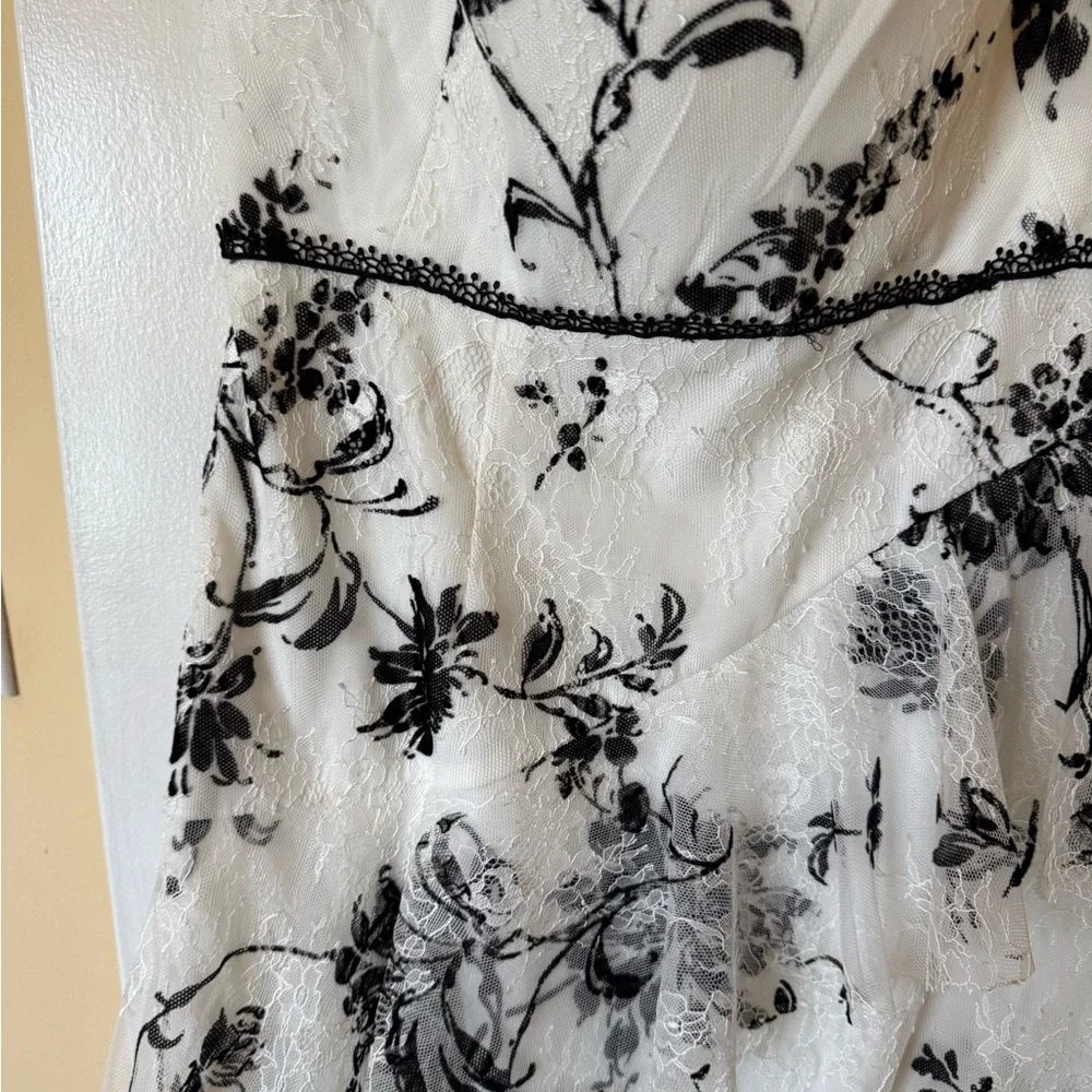 MARCHESA NOTTE lace dress - size 8 - Picture 2 of 3